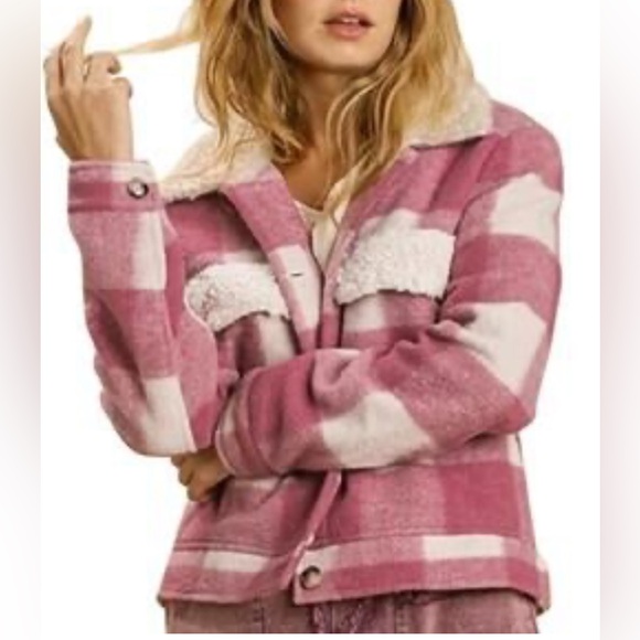 Umgee Jackets & Blazers - Umgee Plaid Brushed Flannel Shacket With Faux Fur Collar Size M